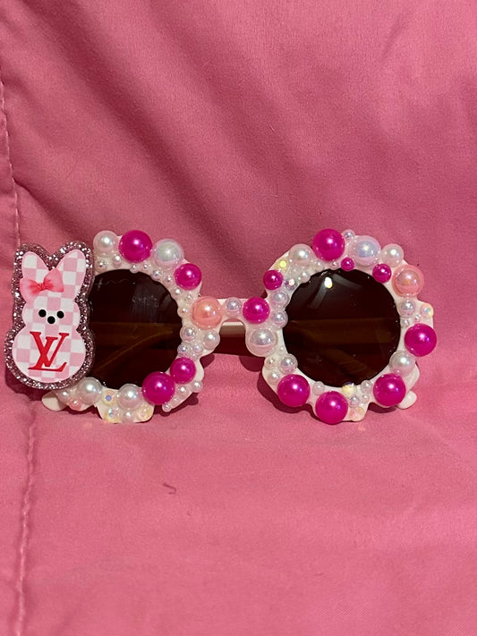 Boujee peep sunnies
