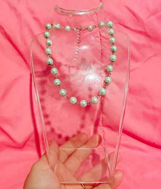Green pearl necklace