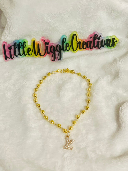 Gold and boujee necklace